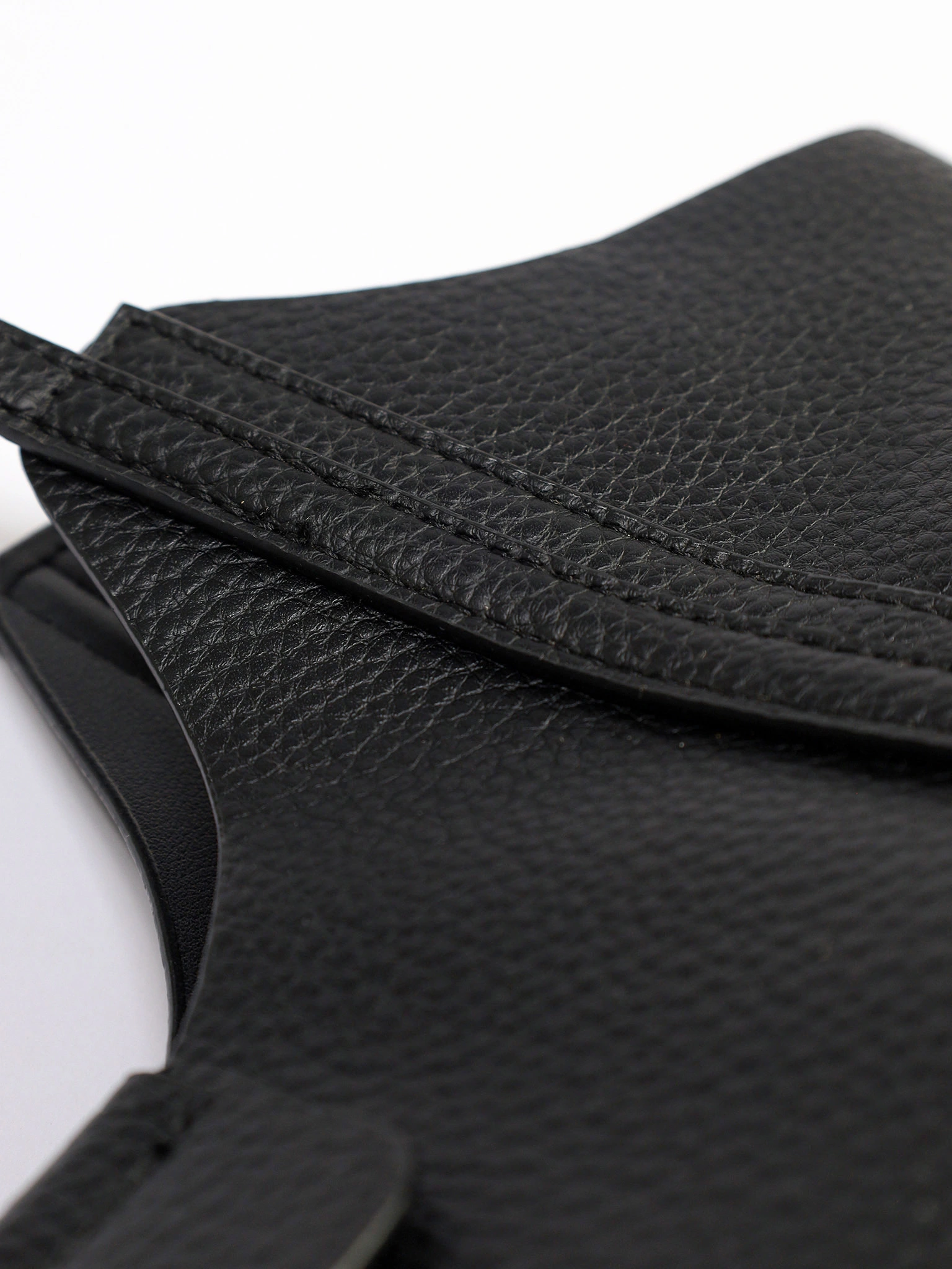 Сумка-тоут с плоскими ручками с брелком-медвежонок в ассортименте